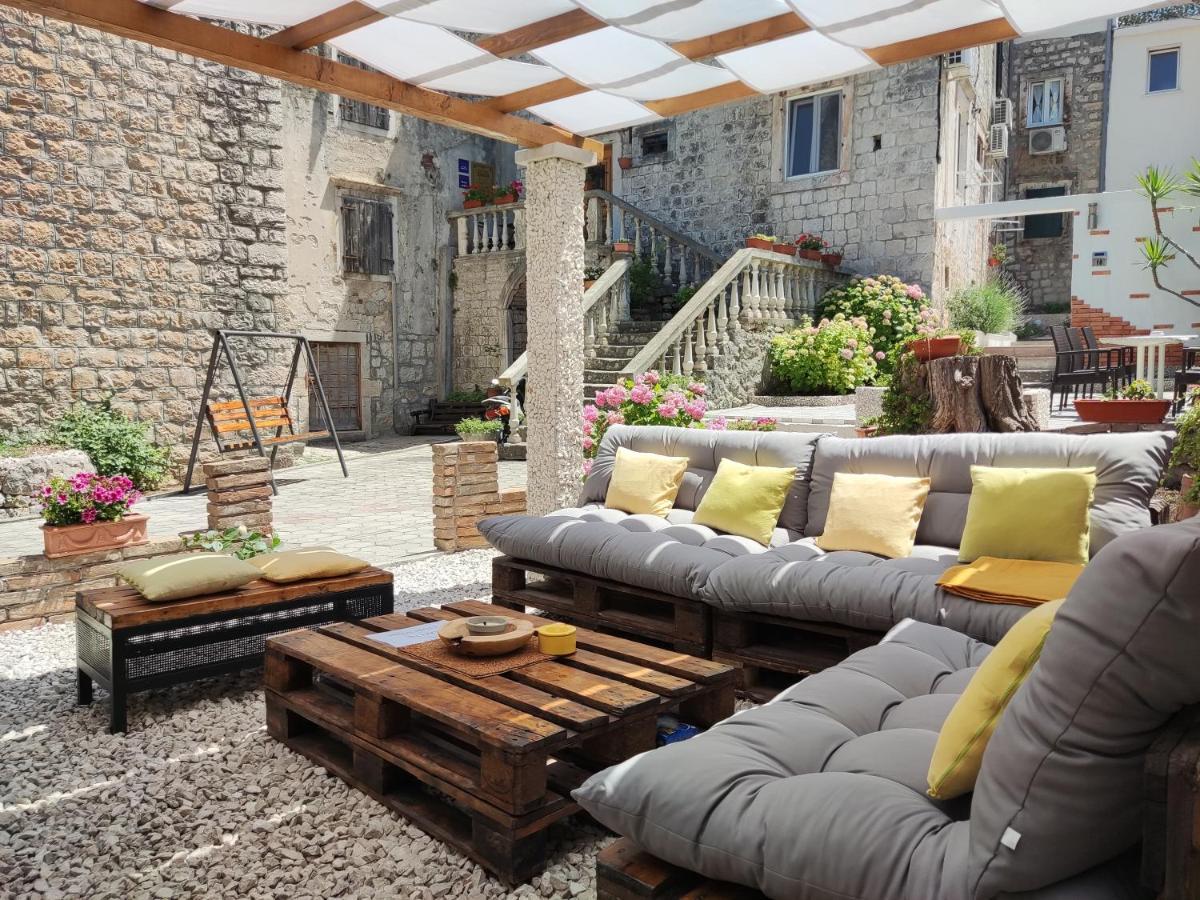 Guest House Klaudija Trogir Exterior foto