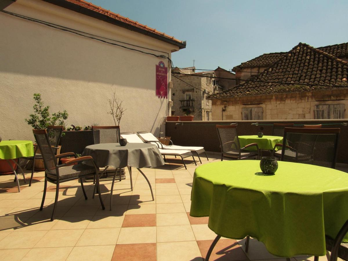 Guest House Klaudija Trogir Exterior foto