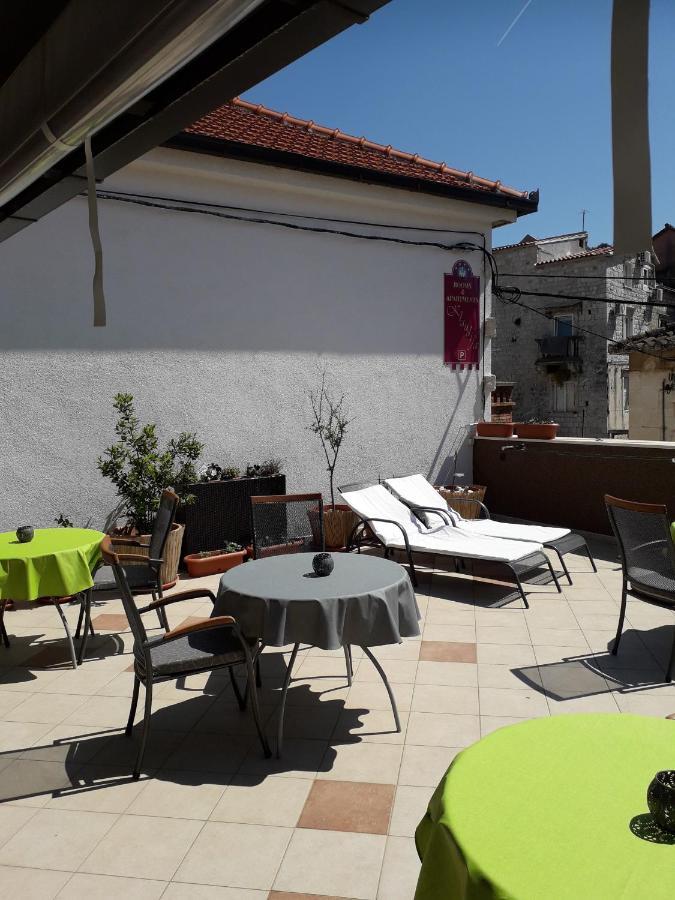 Guest House Klaudija Trogir Exterior foto