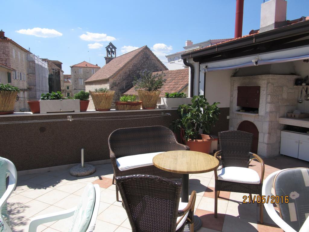 Guest House Klaudija Trogir Exterior foto